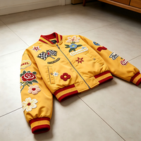 Veste de style rétro pour femmes personnalisée, style varsity, avec plusieurs patchs brodés, veste de pilote en nylon coupe-vent, veste bomber