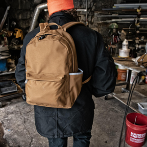 Mochila Clásica para Portátil de 21L Resistente al Agua con Funda para Portátil de 15 Pulgadas y Compartimentos Organizadores, Libre de PFAS, Color Marrón <span class=keywords><strong>Carhartt</strong></span> - Product Image 2