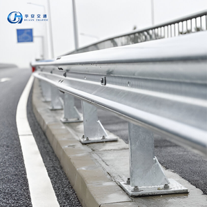 מעקה בטיחות לכבישים מסוג W מגולוון חם לפי תקן אירופאי EN1317 עם מרווח קופסא ועמוד C - Product Image 1