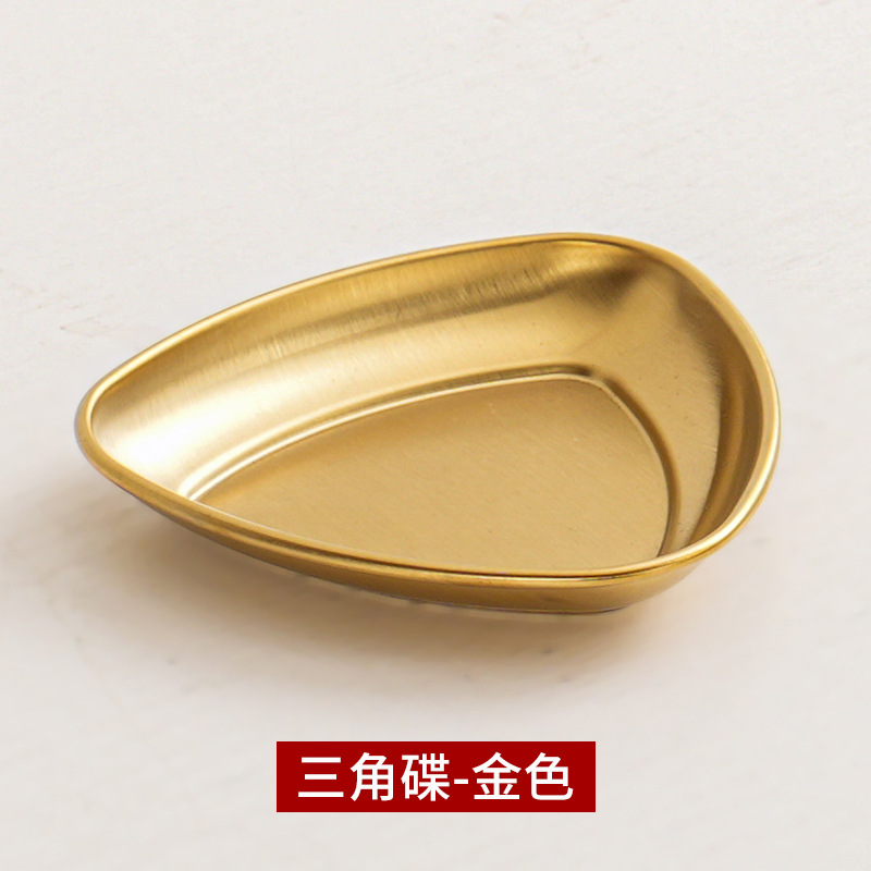 Golden triangle dish