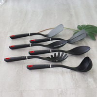 UJ-KT918 Ensemble d'ustensiles de cuisine créatifs en nylon 6 pièces