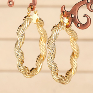 Orecchini a Spirale Multistrato per Donne, Gioielli Punk in Metallo Minimalista, Accessorio Moda per Uso Quotidiano - Product Image 5