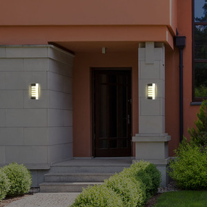 Lámpara exterior E-27, acero inoxidable, IP44, diseño ranurado, ideal para iluminar espacios exteriores y jardines. - Product Image 3