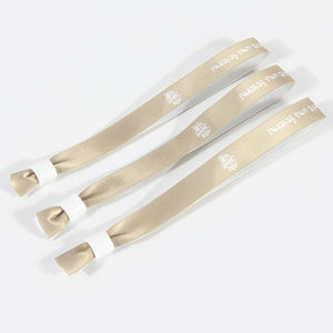 เทศกาลปีใหม่คริสต์มาสสายรัดข้อมือมือพิมพ์โพลีเอสเตอร์ความร้อนพร้อมโลโก้ที่กําหนดเอง - Product Image 5