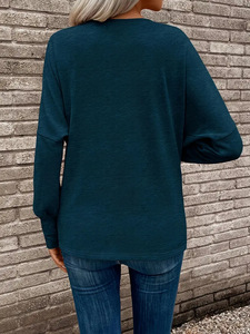 เสื้อยืดคอวีสีพื้นขายดีประจำฤดูใบไม้ร่วง เสื้อแขนยาวผู้หญิงสไตล์หรูหราทันสมัย - Product Image 3