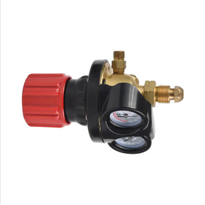 Régulateur de gaz acétylène robuste CGA510 avec manomètre 9/16 - Product Image 2