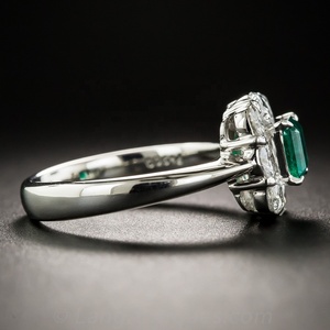 Anelli di forma quadrata retrò da <span class=keywords><strong>donna</strong></span> <span class=keywords><strong>anello</strong></span> di zircone verde sposa gioielli di fidanzamento per matrimonio con <span class=keywords><strong>anello</strong></span> pieno di trivellazione regali d'amore - Product Image 3