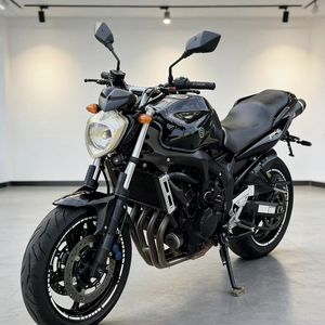 Offre exclusive de réduction sur les motos sportives <span class=keywords><strong>Yamaha</strong></span> <span class=keywords><strong>FZ6</strong></span> - Product Image 4