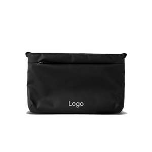 Sac à bandoulière en nylon imperméable de créateur de mode pour hommes, sac à bandoulière de messager de couple sac plat pour la ville décontractée - Product Image 6