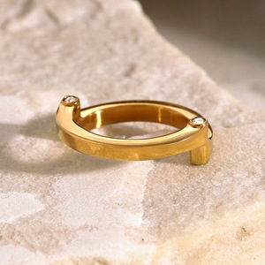 Bague en or en forme de U avec sertissage à griffes de diamants, design géométrique, bijoux de mode unisexe, cadeau - Product Image 2