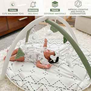 Tapis d'éveil sensoriel pour bébé avec 6 jouets détachables et tapis réversible - Product Image 5