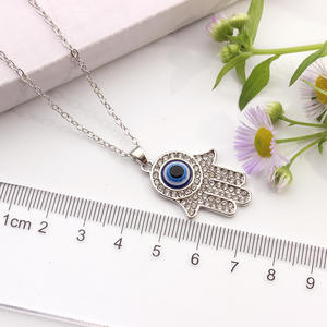 Collier avec pendentif rond en forme de cœur et de paume en argent avec yeux bleus maléfiques turcs, bijoux pour femmes, filles et hommes - Product Image 6