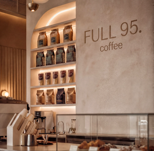 Diseño de Interiores de Cafetería de Lujo Estilo Wabi-Sabi |   Solución de Diseño para Cafetería Boutique con Madera Curvada, Microcemento y Detalles en Latón - Product Image 3