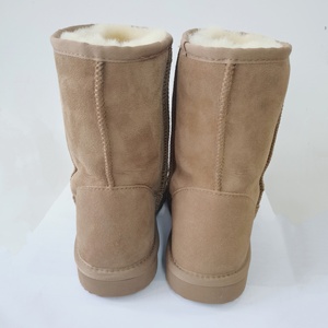 <span class=keywords><strong>Botas</strong></span> Clásicas <span class=keywords><strong>de</strong></span> Piel <span class=keywords><strong>de</strong></span> Oveja Australiana <span class=keywords><strong>de</strong></span> Doble Cara, <span class=keywords><strong>de</strong></span> Alta Calidad, Precio <span class=keywords><strong>de</strong></span> Fábrica, <span class=keywords><strong>Botas</strong></span> <span class=keywords><strong>de</strong></span> <span class=keywords><strong>Nieve</strong></span> Cálidas <span class=keywords><strong>de</strong></span> <span class=keywords><strong>Invierno</strong></span> con Piel Auténtica - Product Image 5