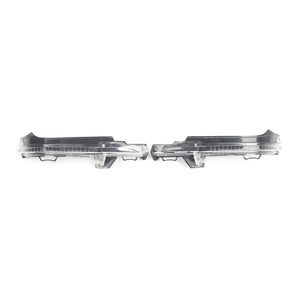 Luz Intermitente de Señal de Giro para Espejo Lateral Exterior 4M0949101A 4M0949102A para <span class=keywords><strong>Audi</strong></span> Q5 SQ5 Q7 SQ7 Q8 SQ8 2017-2025 - Product Image 1