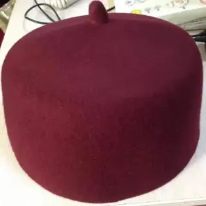 Chapeaux de Prière Aïd Ramadan pour Hommes Musulmans, Kufi Hijab en Feutre de Laine Marron Rouge, Bérets Faits à la Main, Chapeau Élégant Printemps Hiver - Product Image 1