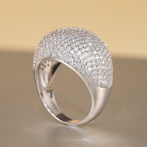 Anello Scintillante con Pavé per Donne, Elegante Gioiello da Dito alla Moda - Product Image 3