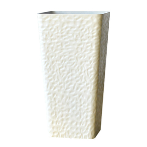 Maceta Cuadrada de Plástico con Acabado Perlado y Textura Martillada, Estilo Moderno, Transpirable y Duradera para Plantas Verdes - Product Image 6