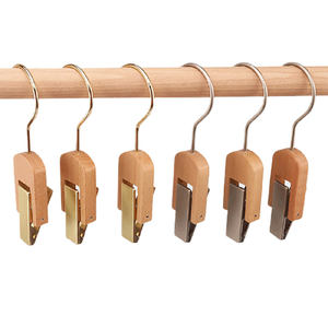 <span class=keywords><strong>Cintre</strong></span> à force de serrage forte personnalisé pour petits animaux de compagnie <span class=keywords><strong>cintre</strong></span> <span class=keywords><strong>en</strong></span> <span class=keywords><strong>bois</strong></span> pour placard de bébé cintres - Product Image 1