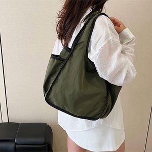Magnífica Bolsa de Compras de Poliéster Reutilizable Multifuncional Plegable Personalizada 2026 con 20 Colores para Uso Diario - Product Image 2