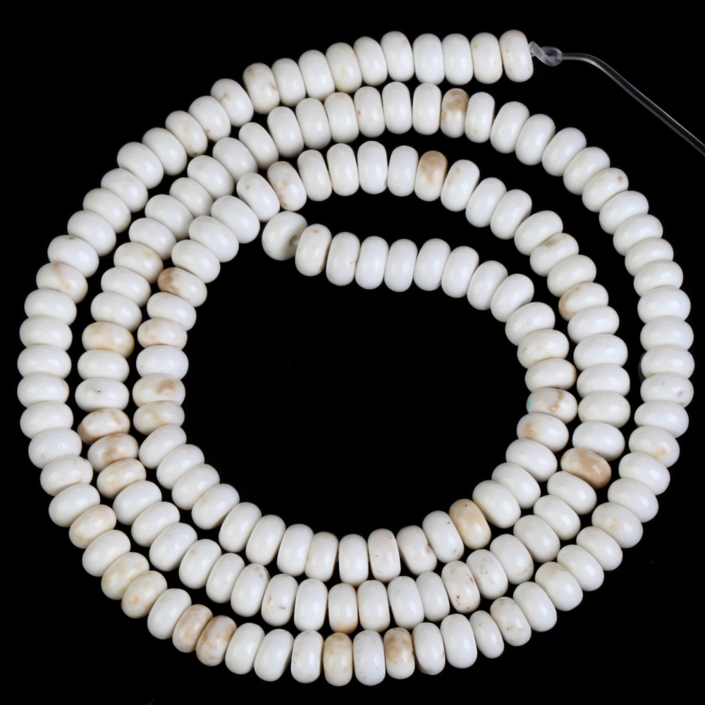 Howlite mongolo