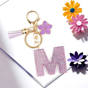 Llavero <span class=keywords><strong>de</strong></span> resina DIY con letra inicial del alfabeto inglés <span class=keywords><strong>de</strong></span> 26 letras, color morado con purpurina, colgante <span class=keywords><strong>de</strong></span> flor morada y borlas, para bolso - Product Image 4