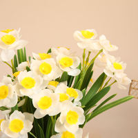 Fleurs artificielles en PE réalistes, faible MOQ, livraison rapide, pour décoration intérieure, jaunes et blanches, printemps, remise de diplôme, Pâques