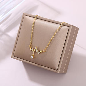 Collana Trend Jewelry in acciaio inossidabile placcato oro 18 carati con ciondolo rotante in rame e zirconi a forma di fiore, gioiello da donna che non sbiadisce. - Product Image 6