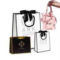 Petits sacs à provisions recyclés de luxe en or imprimés sur mesure Sacs en papier cadeau avec nom commercial pour emballage de bijoux avec poignée