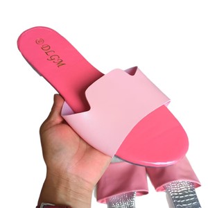 Diseño de lujo zapatillas de mujer de talla grande mujeres hombres chanclas Original <span class=keywords><strong>piscina</strong></span> almohada cómodas zapatillas Sandalias planas - Product Image 5