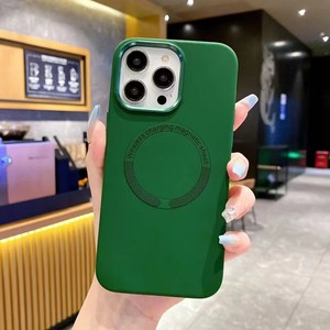 Coque de téléphone minimaliste en silicone liquide magnétique pour <span class=keywords><strong>iPhone</strong></span> 17 16 15 <span class=keywords><strong>14</strong></span> 13 Pro Max avec bouton métallique et recharge sans fil, coque arrière - Product Image 3