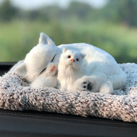 Lot de 10 figurines en peluche mignonnes en forme de chat en charbon de bambou, design anime, pour la maison, petite décoration de voiture, purificateur d'air pour voiture, pour chiens