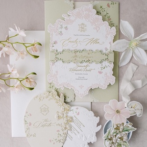 Ensemble d'invitations de mariage Vanille Modèle 465, élégant, à motifs floraux en relief, estampé à chaud, en papier couché, avec carte de vœux imprimée en soie - Product Image 1