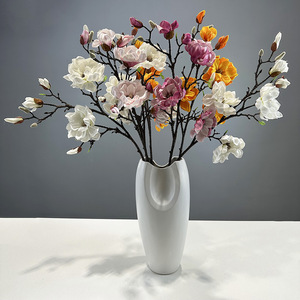 Groothandel Hoge Kwaliteit PU Kunstmatige Real Touch Magnolia Takken Bloemen voor Bruiloft Tafeldecoraties Feest Bloemstukken - Product Image 2