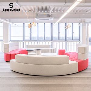 स्पेसएकीकृत आधुनिक घुमावदार शैली ठोस लकड़ी फ्रेम सार्वजनिक क्षेत्र लाउंज क्षेत्र मॉड्यूलर टिकाऊ सोफा - Product Image 3