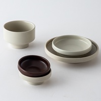 Vaisselle japonaise de style hôtelier, bols et assiettes en céramique mate de style Morandi, plats de service hauts ; plats pour restaurants de sushis