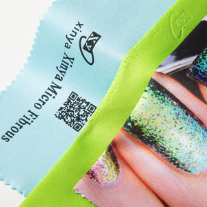 Chiffonnette de nettoyage pour lunettes en microfibre personnalisée 15*18 CM avec logo imprimé pour lunettes <span class=keywords><strong>optiques</strong></span> et solaires - Product Image 4