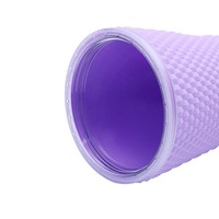 Gobelet clouté avec gobelets en paille avec couvercles et pailles Gobelet rose avec tasse texturée en paille