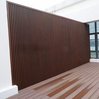Panneau mural rainuré en WPC co-extrudé, plusieurs couleurs au choix, revêtement durable en bois-plastique pour la maison, la cour et les murs paysagers