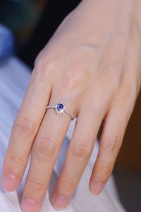 Bague en or pur 18 carats de la marque Xinfly, saphir en forme de goutte d'eau, diamant, bijoux de luxe - Product Image 4