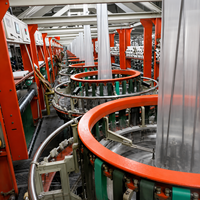 Machine à tisser circulaire PP HDPE pour ligne de production de tissu tubulaire tissé pour sacs, à haute efficacité
