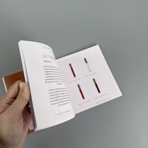 Brochure e Manuali Personalizzati in Carta Patinata, Stampa Pieghevole Promozionale per Candele e Portafogli, con Gestione Effetto Scomparsa - Product Image 6