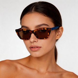 Gafas de sol de acetato estilo ojo de gato para mujer, montura completa de tortuga, patillas azules, protección UV400, estilo adulto, en stock - Product Image 1