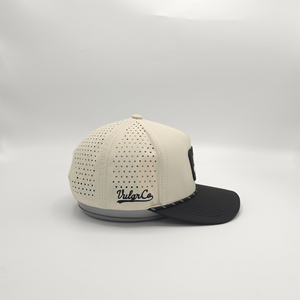 Casquette de baseball sportive en polyester de haute qualité, imperméable, à 5 panneaux, avec logo en patch de caoutchouc personnalisé, découpe laser et trous, avec cordon, vente en gros - Product Image 6
