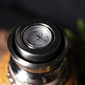 Carafe thermique artisanale en bambou tissé à la main, <span class=keywords><strong>théière</strong></span> isolée de style zen avec moniteur de température en temps réel - Product Image 2
