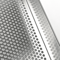 Plateau de cuisson perforé en acier inoxydable industriel avec rebord - Plateau personnalisé pour déshydrateur alimentaire et équipement de transformation alimentaire