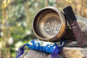 ชามร้องเพลงแบบทิเบตความสูง8ซม. เสียงบำบัดทางศาสนาทำจากทองสัมฤทธิ์สลักโลหะด้านบนขายของที่ระลึกจากโรงงาน - Product Image 5