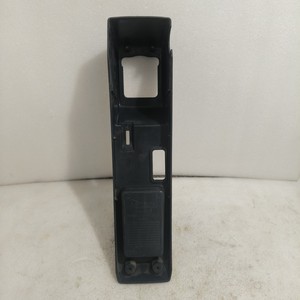 ฝาครอบกล่องที่วางแขนฮุนได 71Q4-22060 พลาสติกสำหรับอะไหล่รถขุด - Product Image 3