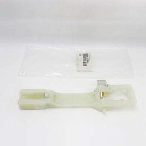 Manija de puerta izquierda Kia 826551F000, pieza de repuesto de plástico para reparación de automóviles - Product Image 2