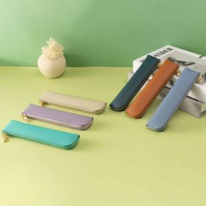 Estuche Delgado para Lápices y Bolígrafos de Cuero PU Resistente a los Arañazos, Bolsa de Papelería Duradera para la Escuela, Oficina y Viajes - Product Image 4